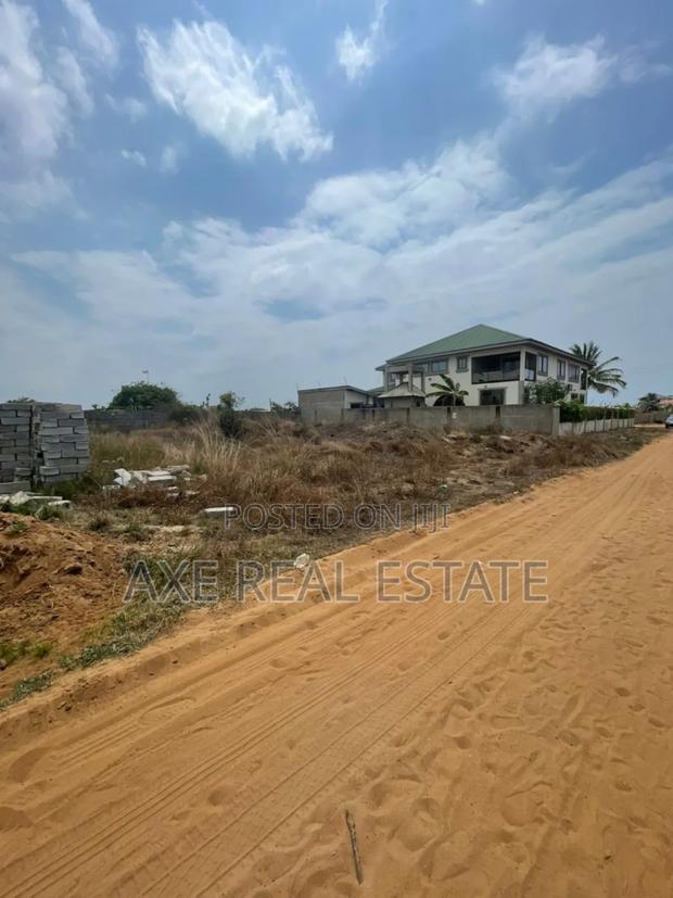 Genuine Lands > Beach View at Prampram · Photo 2