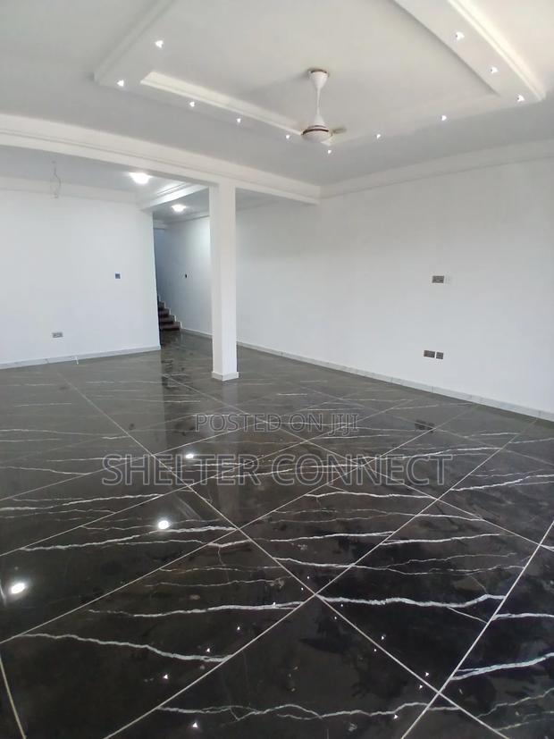 3bdrm Duplex in Oyarifa for rent · Photo 3