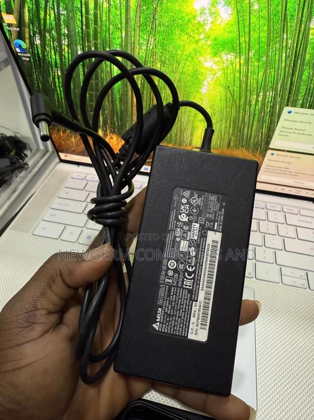 Msi Gaming Chargers Chicony 20v 6.2a 1200w Laptop Adapter · Photo 2