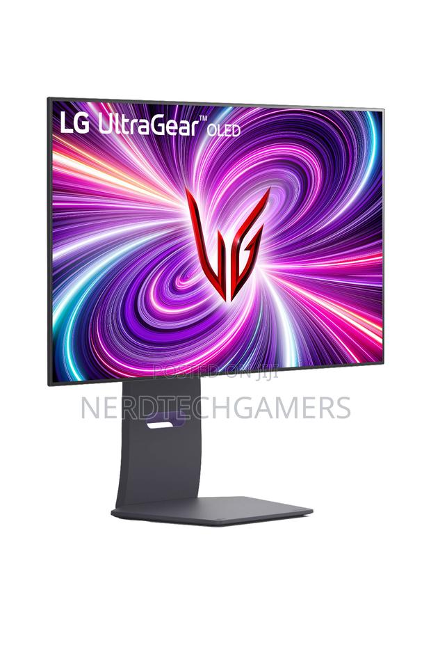 Lg Ultragear Oled 31.5" HDR 240 Hz Gaming Monitor · Photo 2