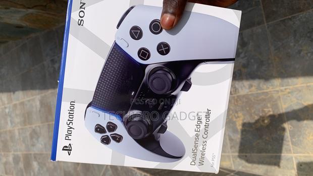 Duel Edge Ps5 Controller · Photo 3