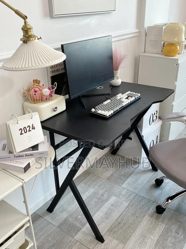 Computer Desk · Photo 4