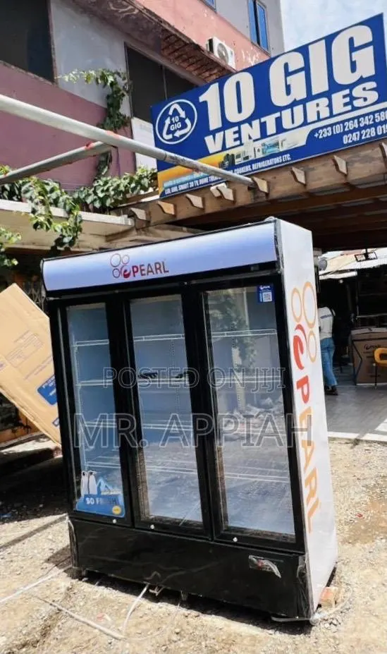 Pearl 950 Liters 3 Doors Display Fridge / Beverage Cooler PVC-150. · Photo 1