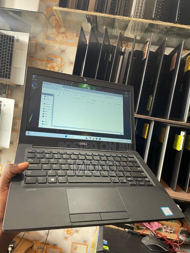 Laptop Dell Latitude 7280 8GB Intel Core I5 SSD 256GB · Photo 2