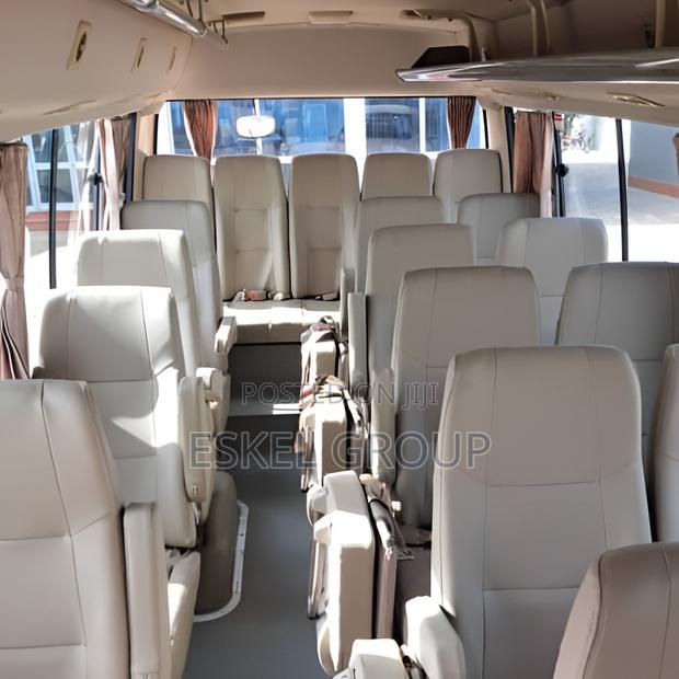 Coaster Bus for Rent · Photo 4