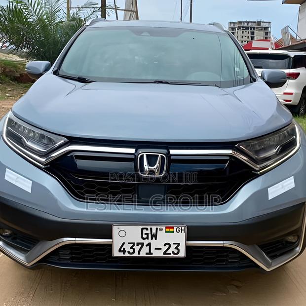 Honda Cr-v Full Option Comes With a Driver