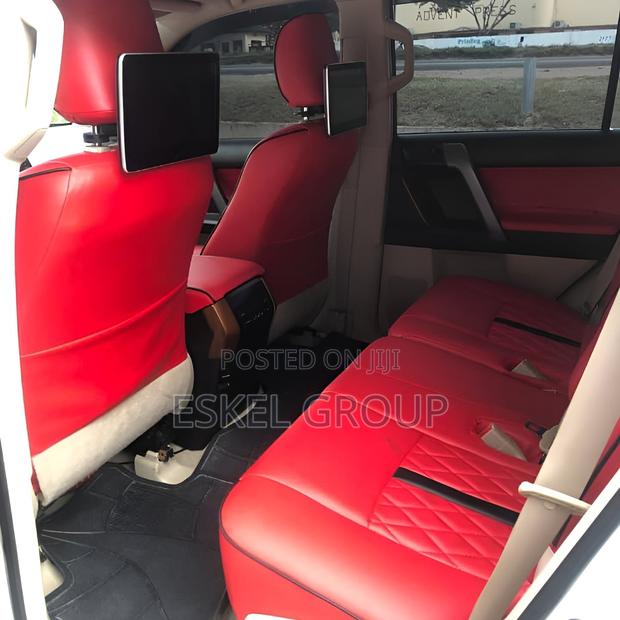 Prado for Rent Come With a Driver · Photo 4