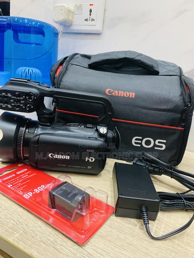Originally Canon Xa10 Camera · Photo 1