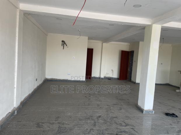 Roadside Shops for Rent in Comm_25 Tema · Photo 3