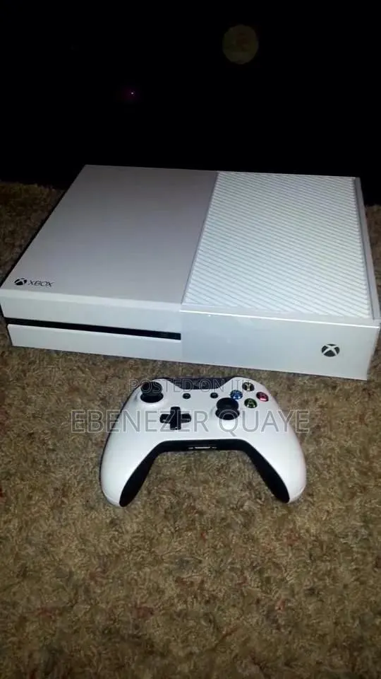 Xbox One S 1TB With Two Controllers · Photo 1