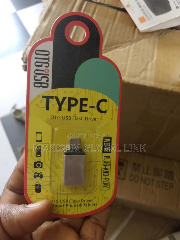 Type-C Male to Usb Female. (Otg) · Photo 1