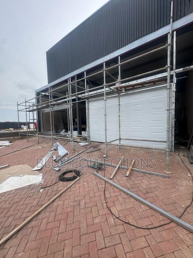 Aautomatic Garage Door · Photo 1