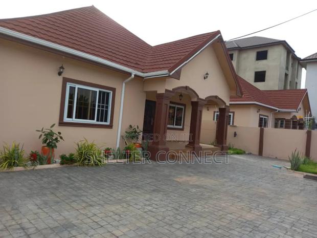 3bdrm House in Oyarifa for sale · Photo 3