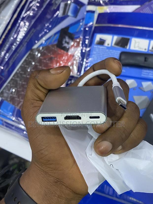 Type C to HDTV 3 in 1 Adapter · Photo 5