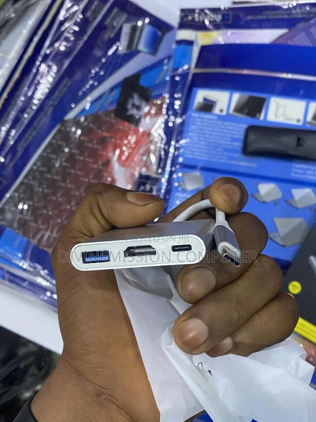 Type C to HDTV 3 in 1 Adapter · Photo 7