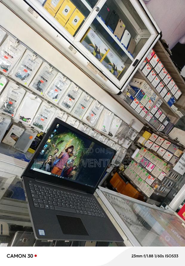 Laptop Lenovo 12GB Intel Core I3 SSD 256GB · Photo 2