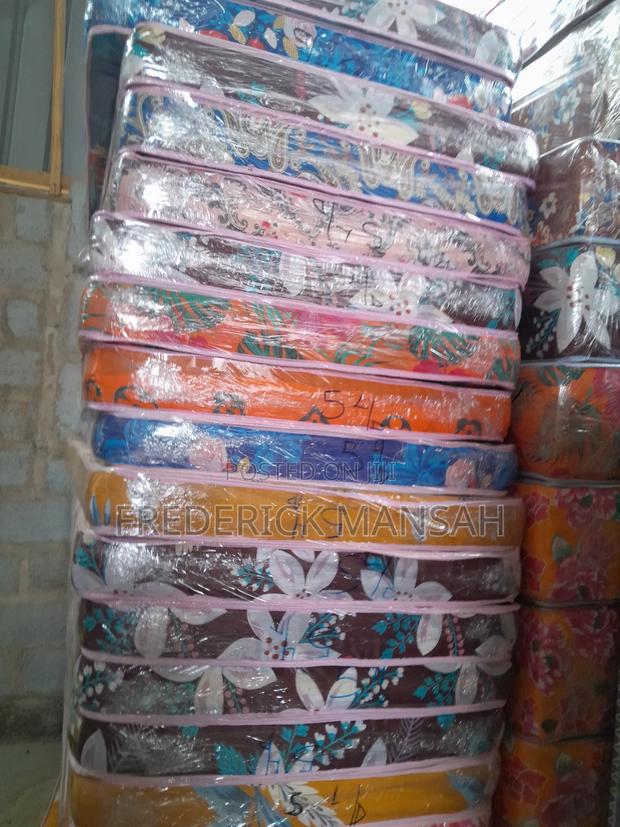 5inches One Half Mattress for Sale · Photo 1