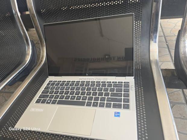 Laptop HP EliteBook X360 1040 G9 16GB Intel Core I7 SSD 512GB · Photo 2