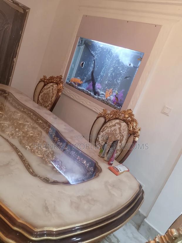 Wall Unit Aquarium · Photo 2