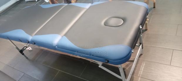 Massage Bed Metal Legs · Photo 1