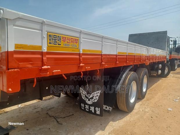 Hyundai Heavy-Duty Truck 14ton · Photo 6