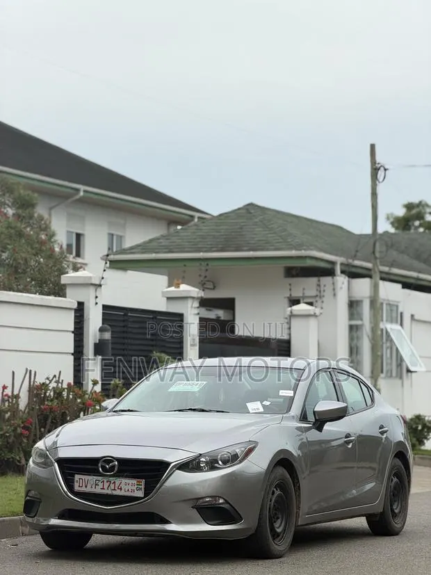 Mazda 3 2016 Silver · Photo 1