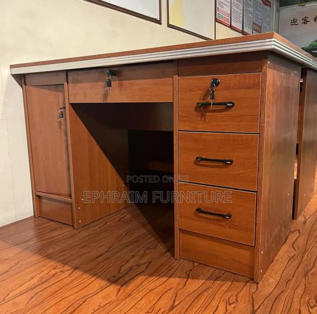 Large Computer Desk for Office · Photo 2