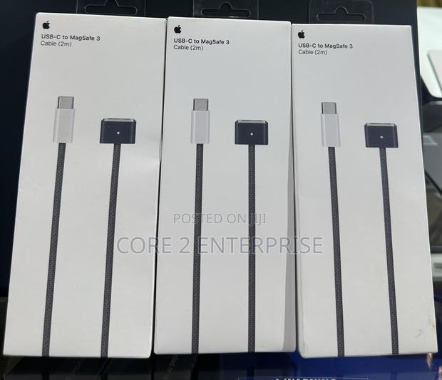Usb-C to Magsafe 3 Cable · Photo 1