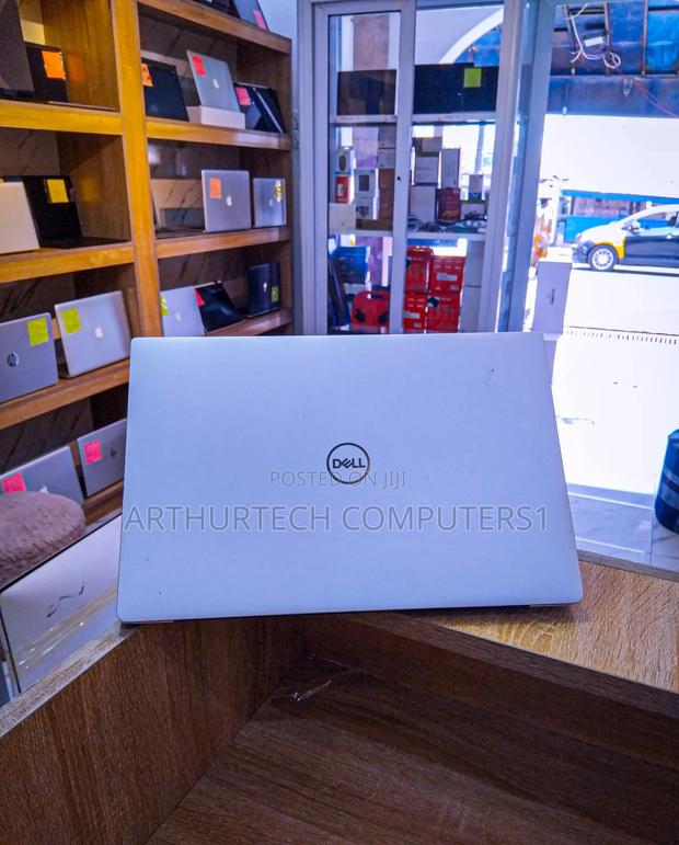 Laptop Dell XPS 13 7390 8GB Intel Core I5 SSD 256GB · Photo 1