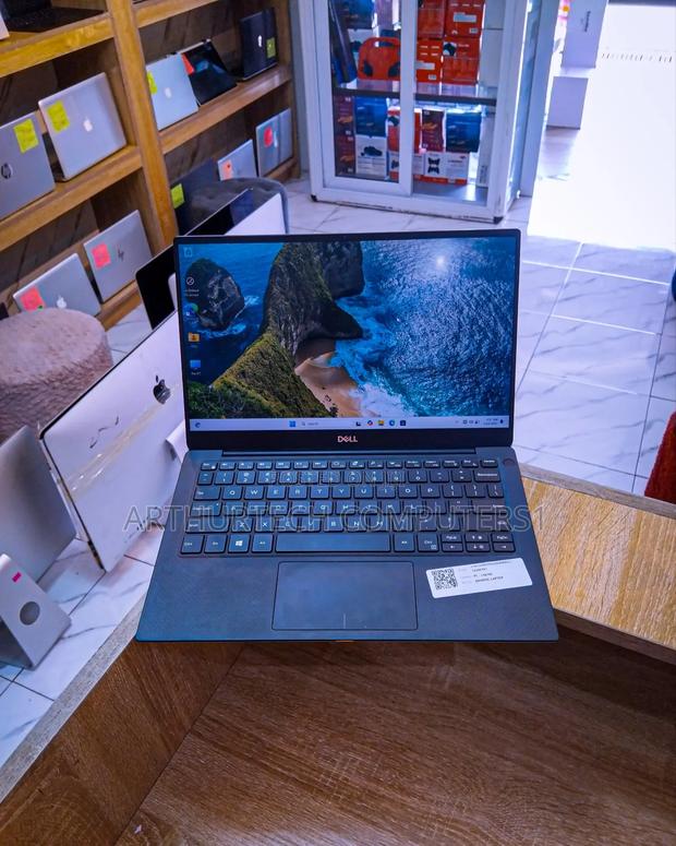 Laptop Dell XPS 13 7390 8GB Intel Core I5 SSD 256GB · Photo 2