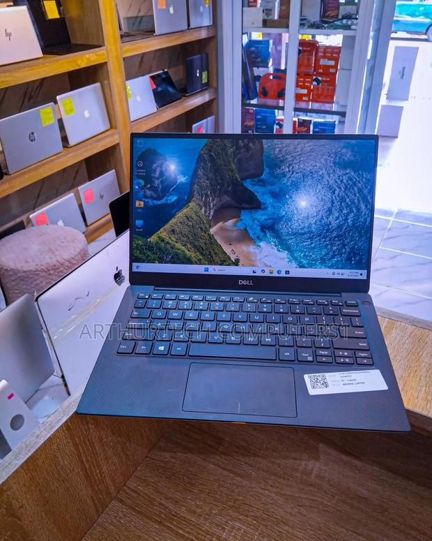 Laptop Dell XPS 13 7390 8GB Intel Core I5 SSD 256GB · Photo 3