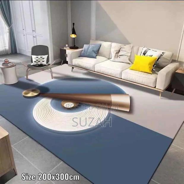 Center Beautiful Carpet · Photo 1