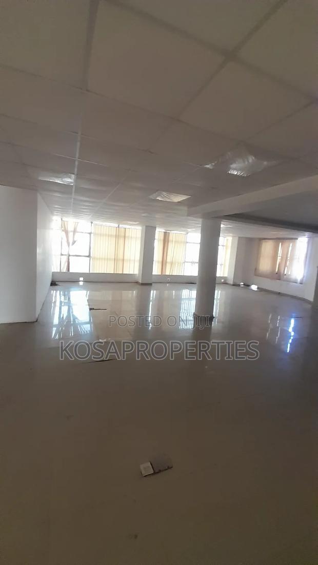 Office Building at Dzorwulu by the N1 Main Road for Rent · Photo 6