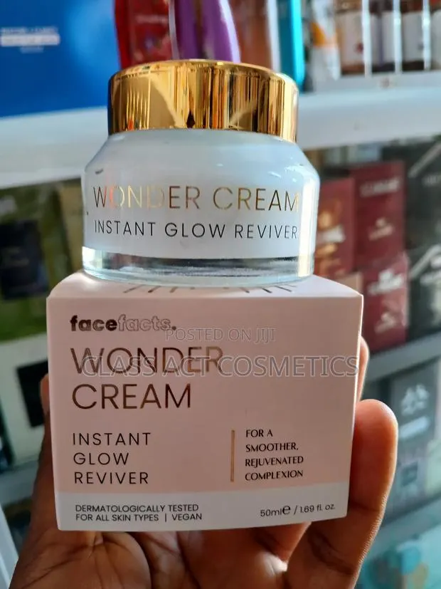 Face Facts Wonder Instant Glow Reviver Cream · Photo 1