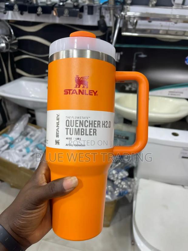 Stanley Cup (Orange) · Photo 2