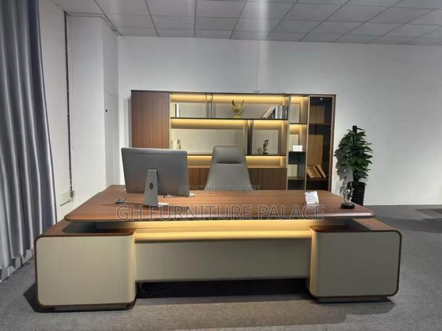 Executive Table For Office · Photo 1