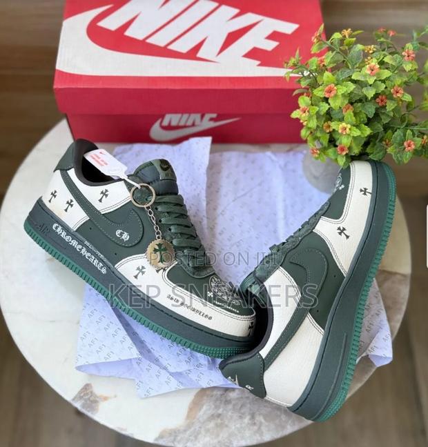Nike Airforce 1 Chrome Heart · Photo 4