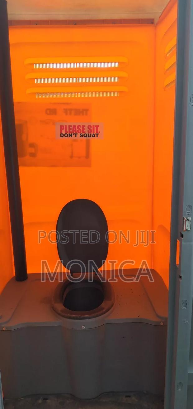 Flushable Mobile Toilets for Rentals · Photo 3