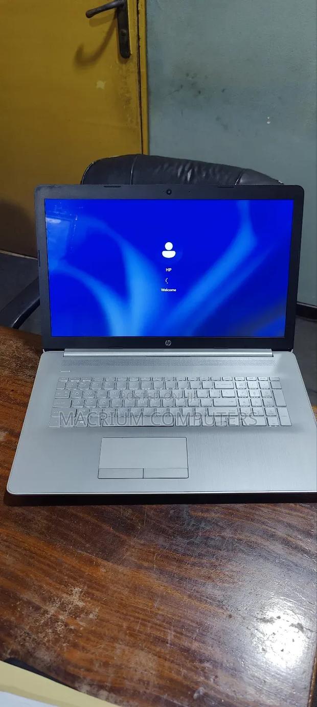 Laptop HP Pavilion 17 8GB Intel Core I5 SSD 256GB · Photo 3