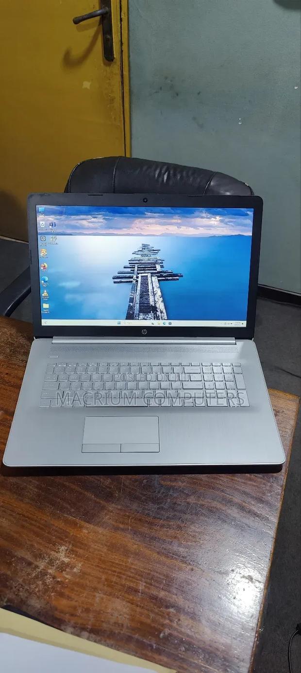 Laptop HP Pavilion 17 8GB Intel Core I5 SSD 256GB · Photo 6