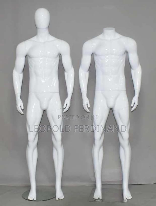 Male White Muscular Mannequins · Photo 2