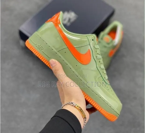 Nike Airforce 1 Patent Leather · Photo 1
