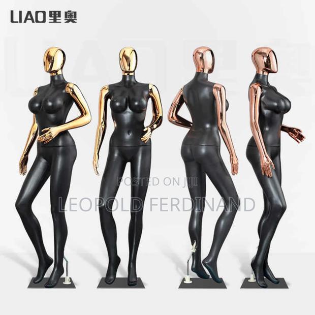 Gold Black Female Mannequins · Photo 4