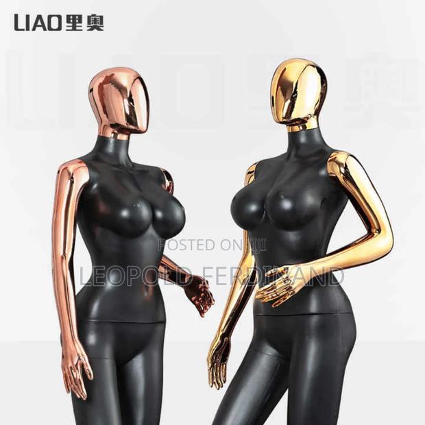 Gold Black Female Mannequins · Photo 5