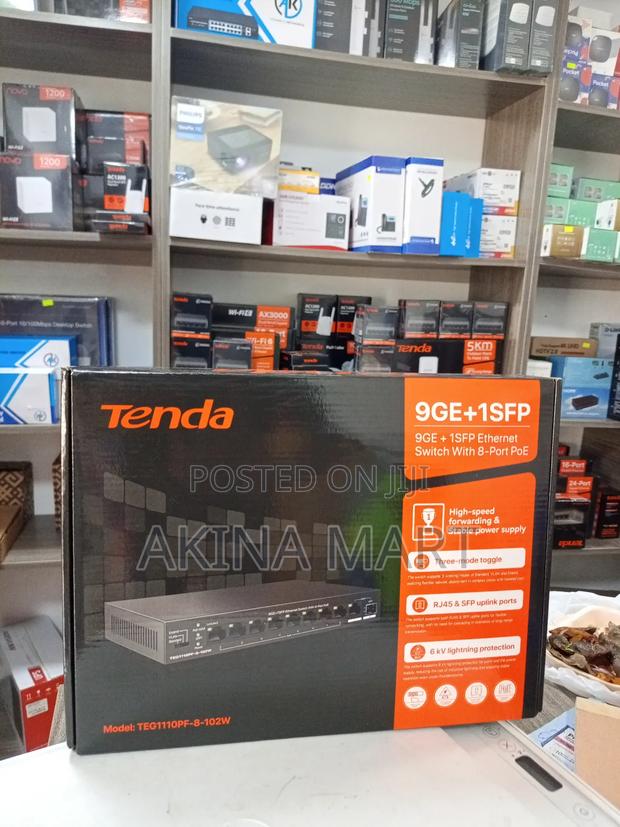 Tenda 9 Port Poe Switch With 1 SFP Port · Photo 2