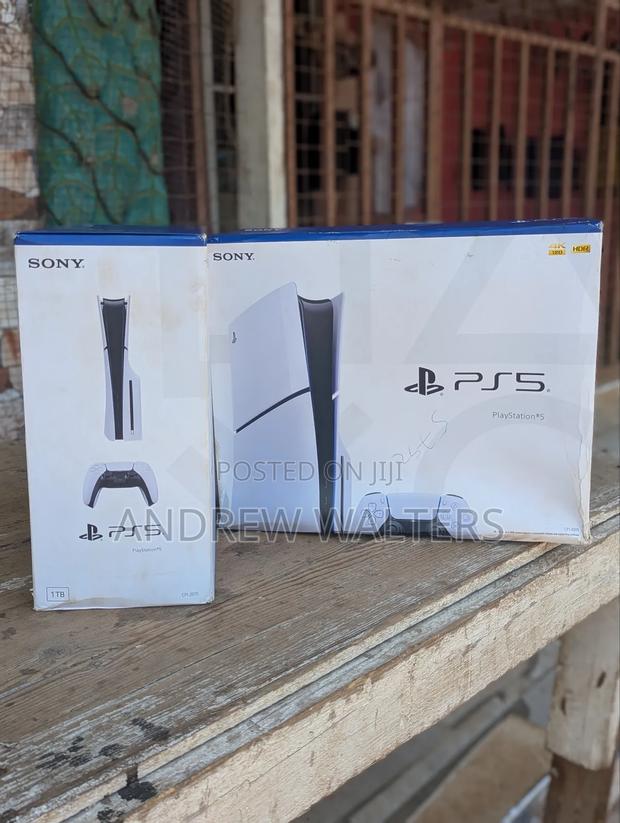 Playstation 5 Slim 1tb · Photo 1