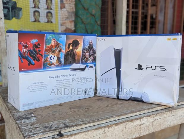 Playstation 5 Slim 1tb · Photo 3