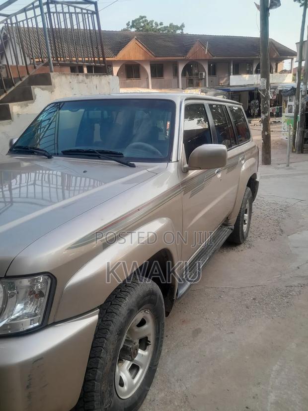Nissan Patrol 2012 · Photo 4