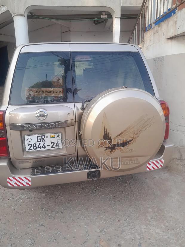 Nissan Patrol 2012 · Photo 6