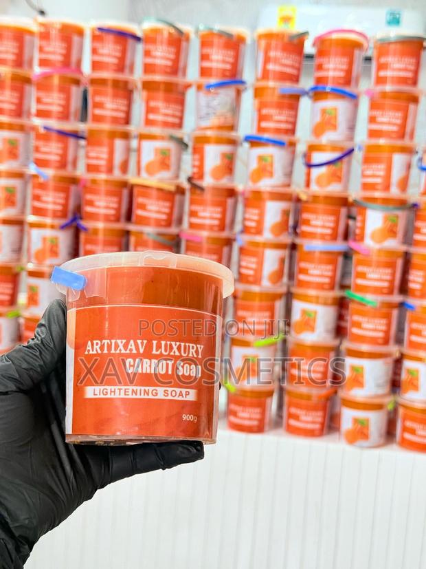 Artixav Luxury Carrot Lighten Soap · Photo 1